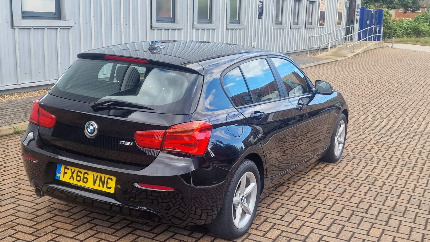 BMW 1 Series Listing Image