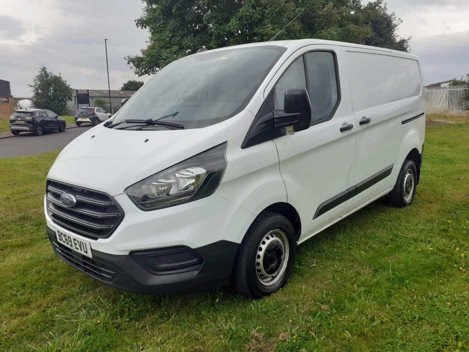 Ford Transit Custom Listing Image