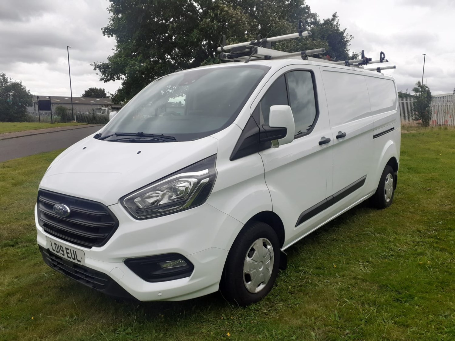 Ford Transit Custom Listing Image