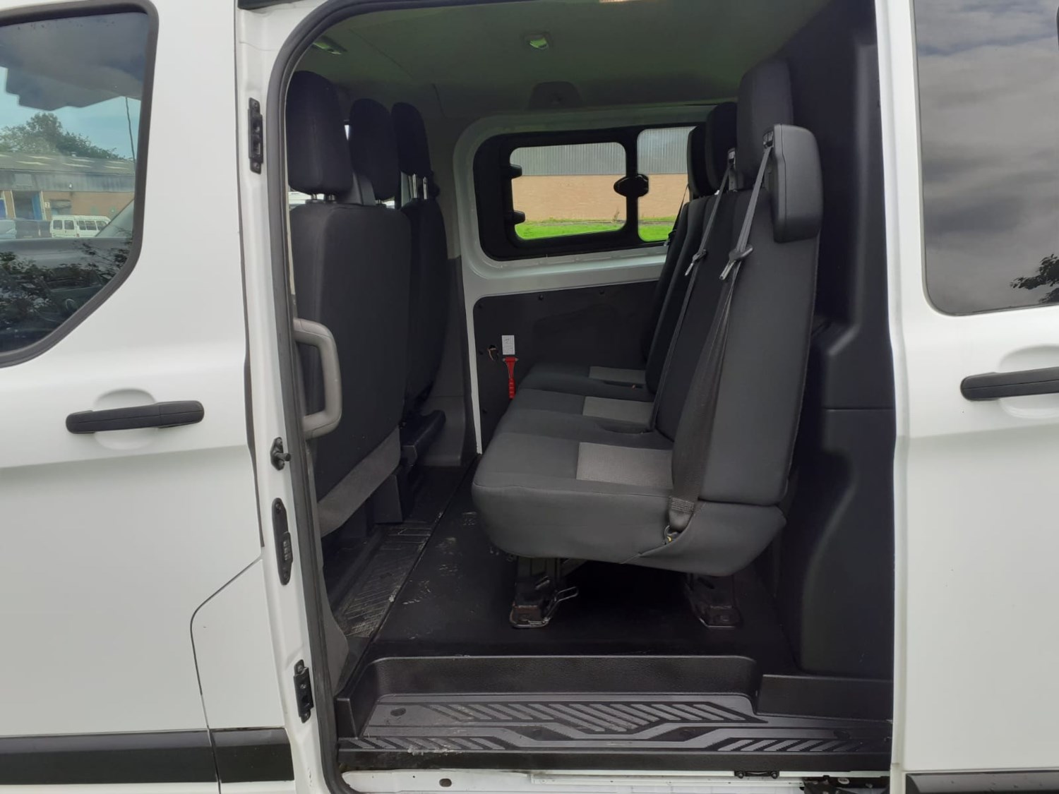 Ford Transit Custom Listing Image