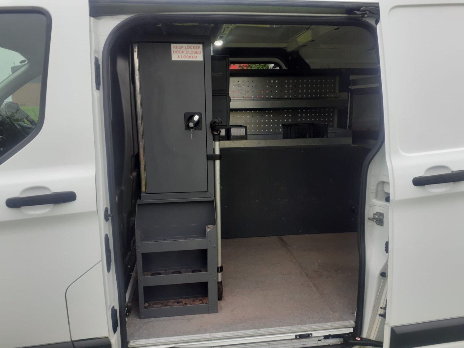 Ford Transit Custom Listing Image