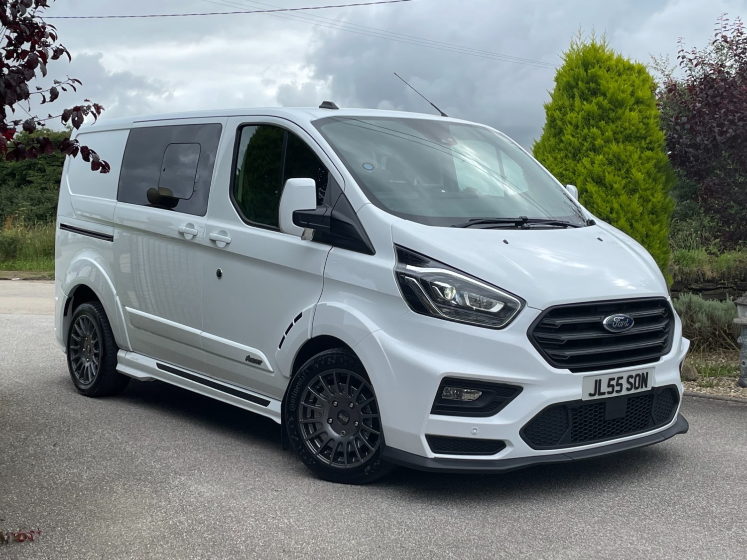 Ford Transit Custom Listing Image