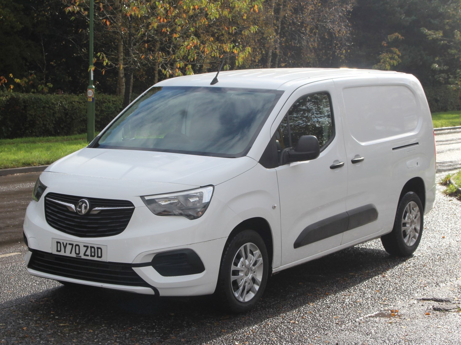 Vauxhall Combo Listing Image