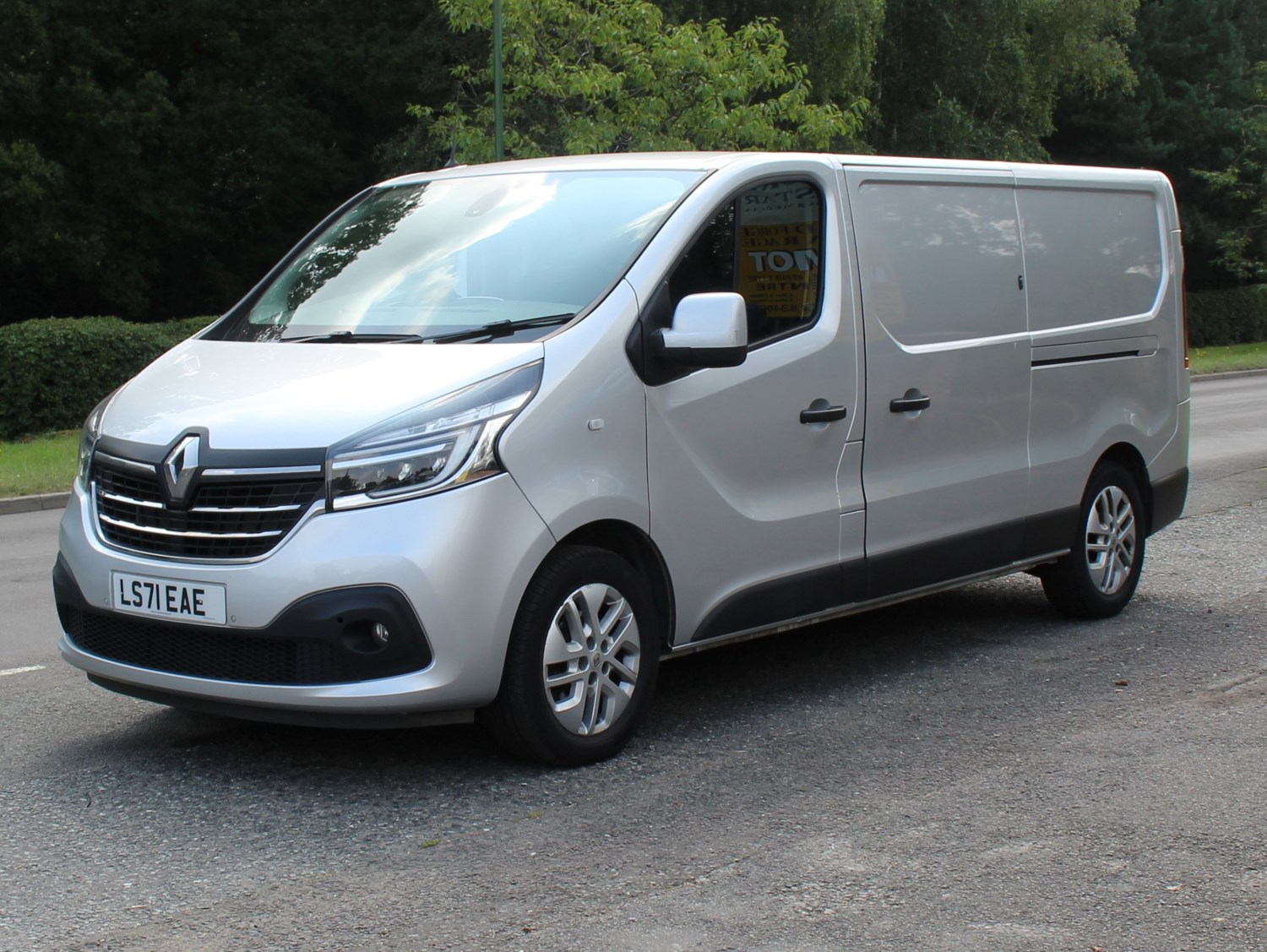 Renault Trafic Listing Image