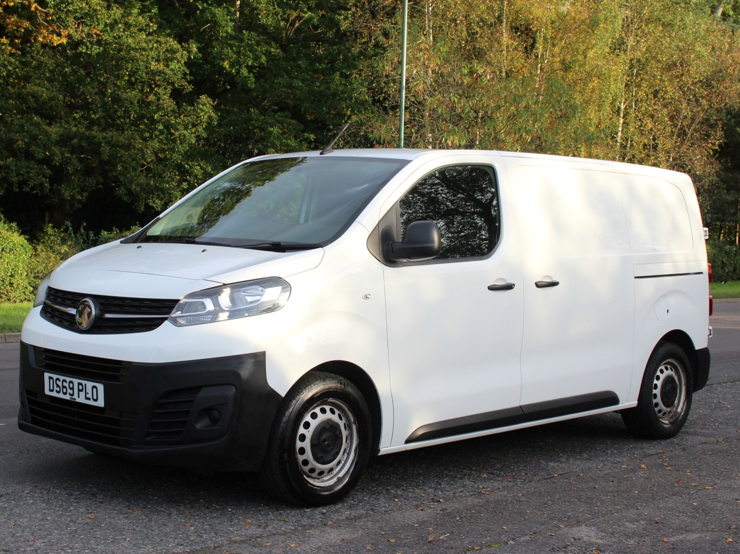 Vauxhall Vivaro Listing Image