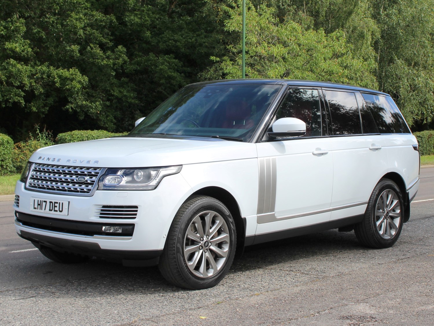 Land Rover Range Rover Listing Image