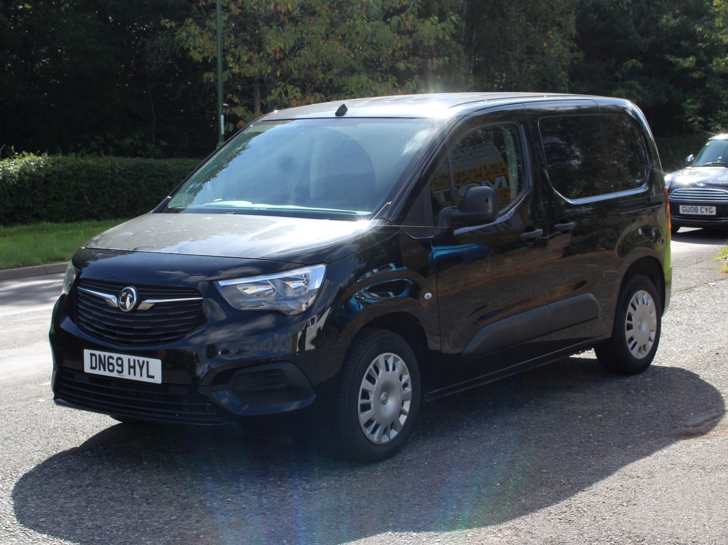 Vauxhall Combo Listing Image