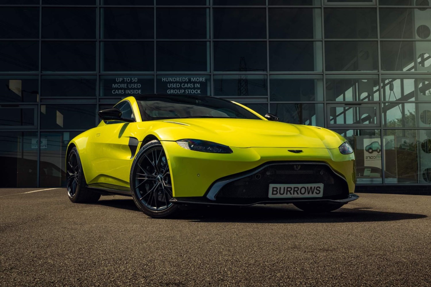 Aston Martin Vantage Listing Image