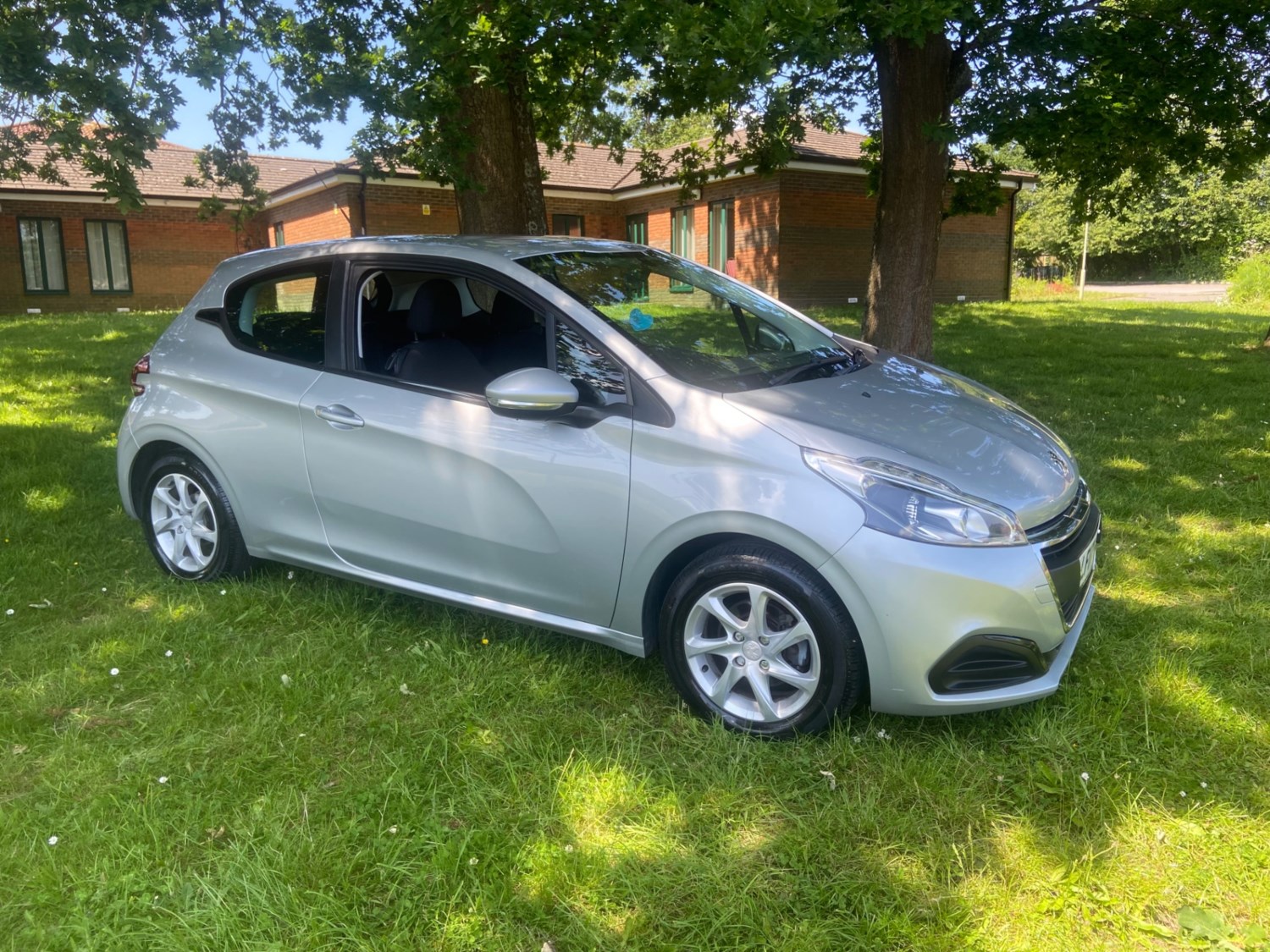 Peugeot 208 Listing Image