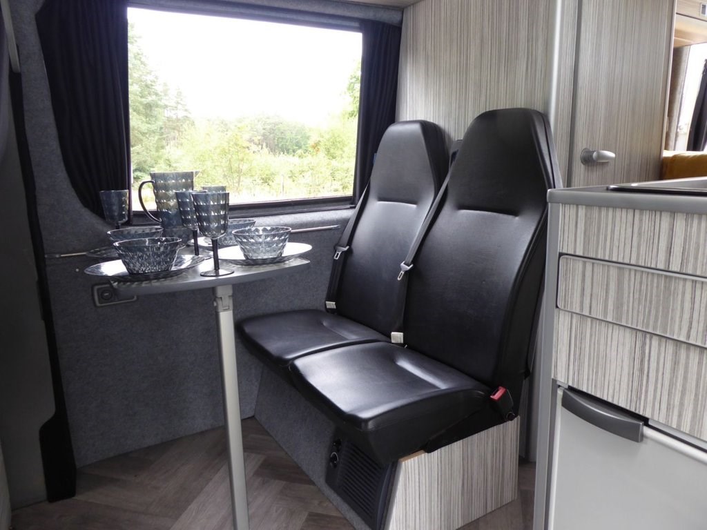 Mercedes-Benz Sprinter Listing Image