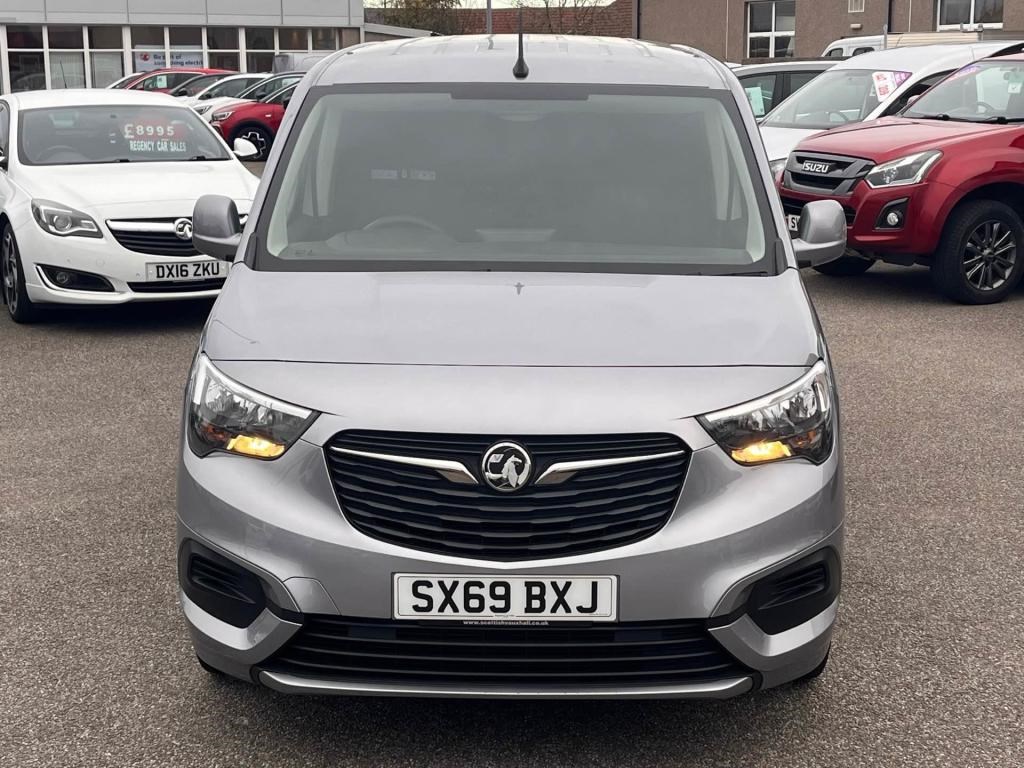 Vauxhall Combo Listing Image