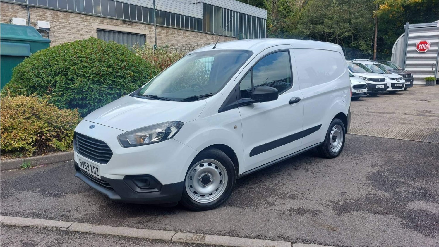 Ford Transit Courier Listing Image