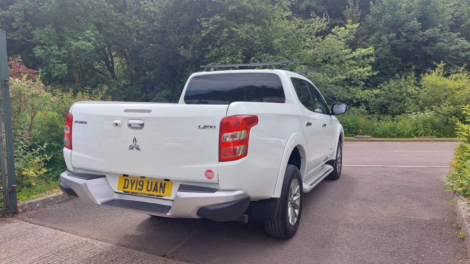 Mitsubishi L200 Listing Image