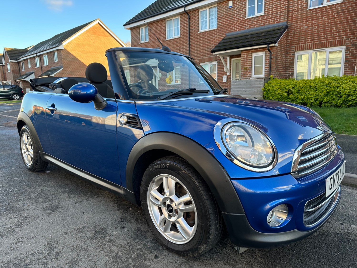 MINI Convertible Listing Image