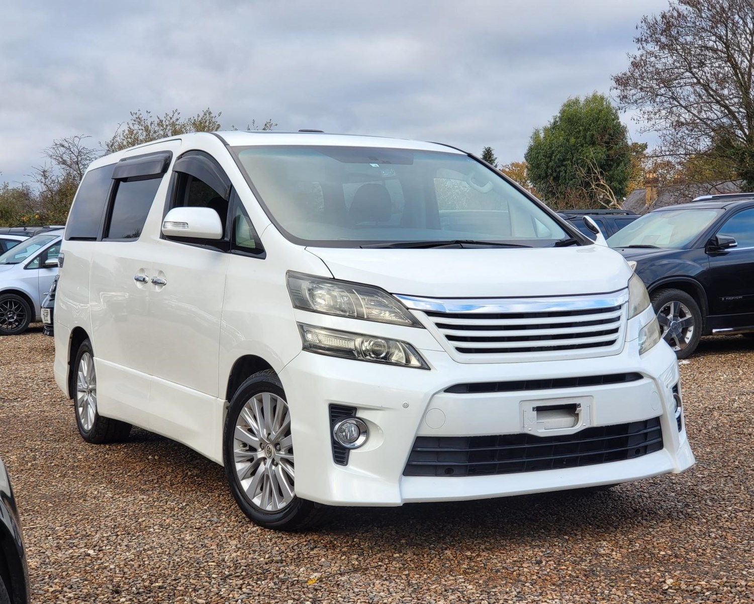 Toyota Vellfire Listing Image