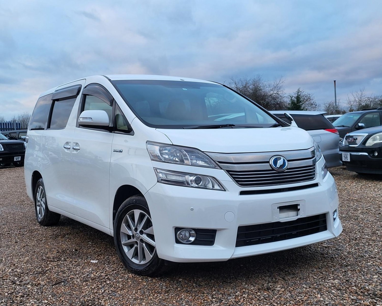 Toyota Vellfire Listing Image