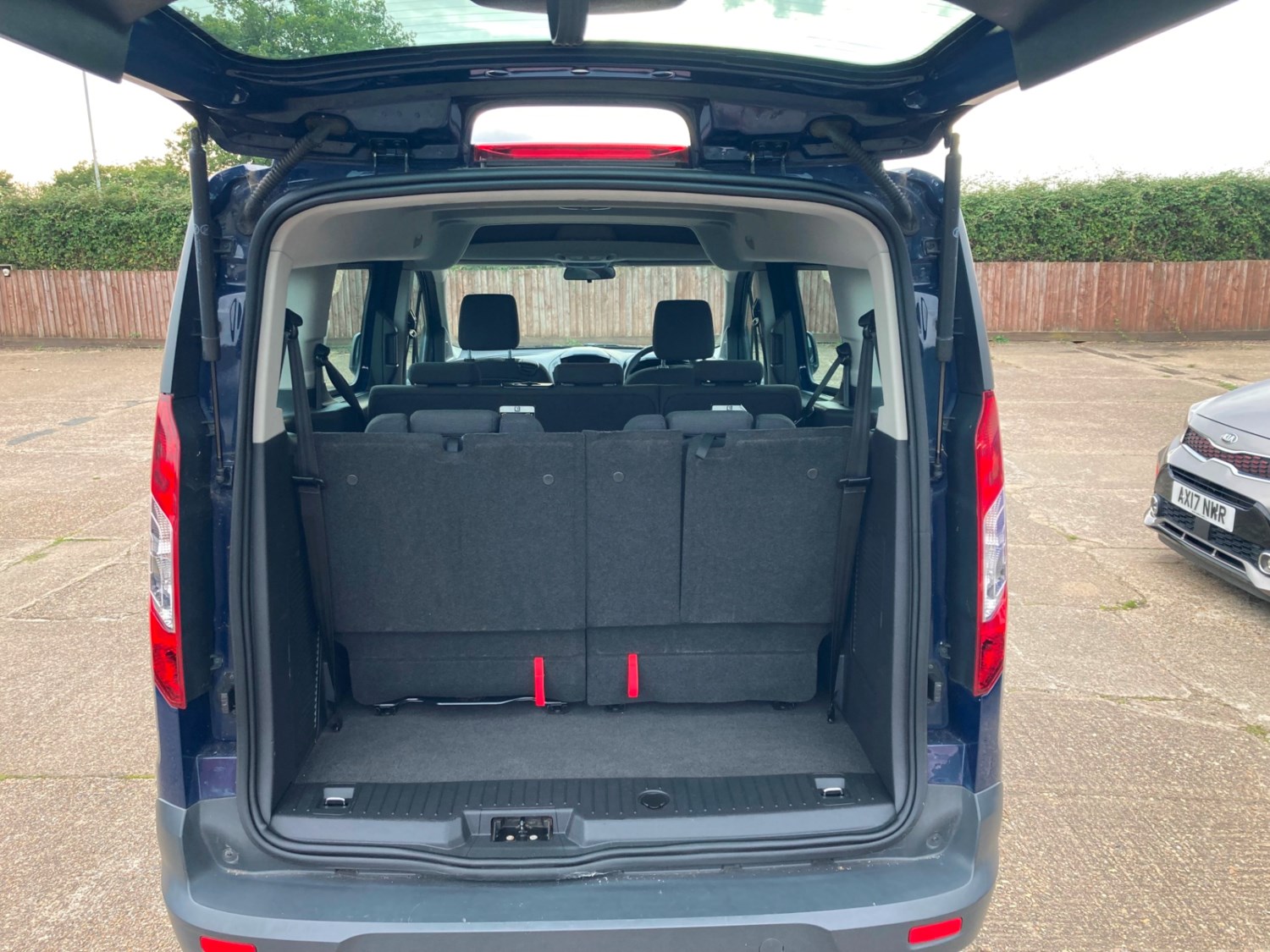 2014 (14) Ford TOURNEO CONNECT GRAND TDC For Sale In Norwich, Norfolk