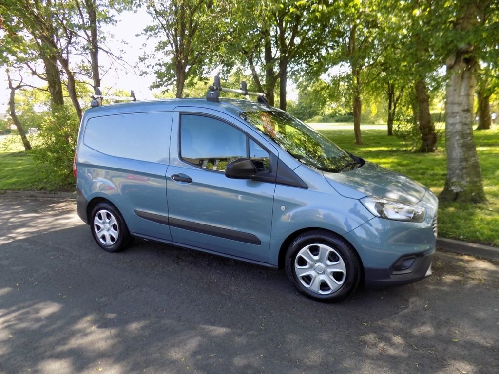 Ford Transit Courier Listing Image