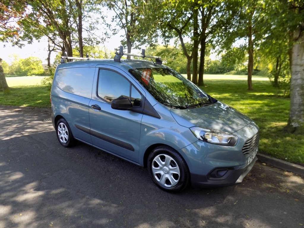 Ford Transit Courier Listing Image