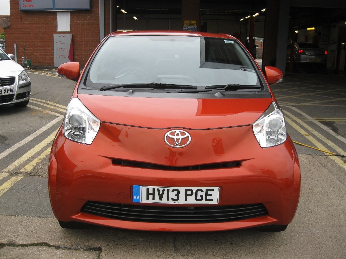 Toyota iQ Listing Image