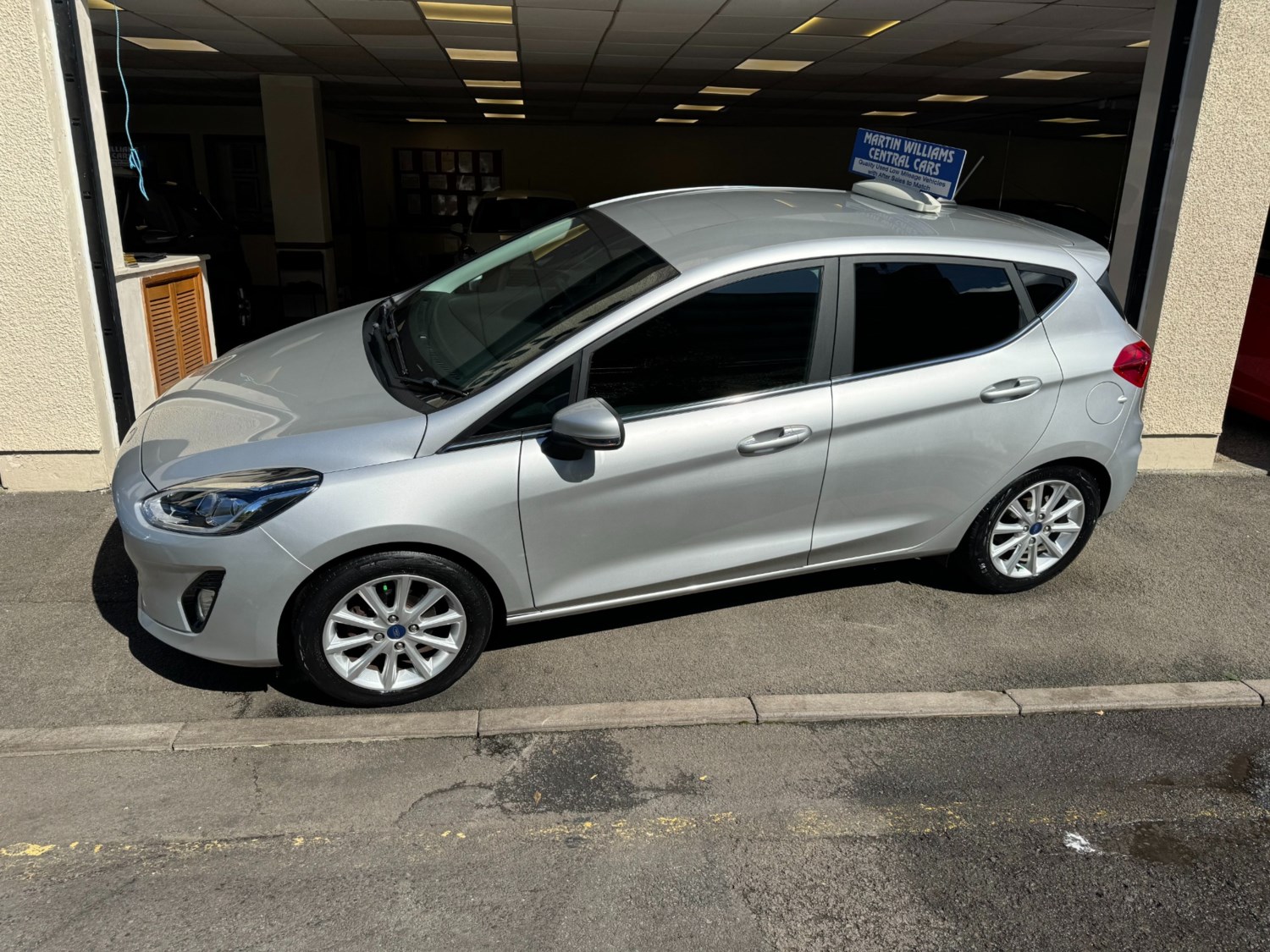 Ford Fiesta Listing Image