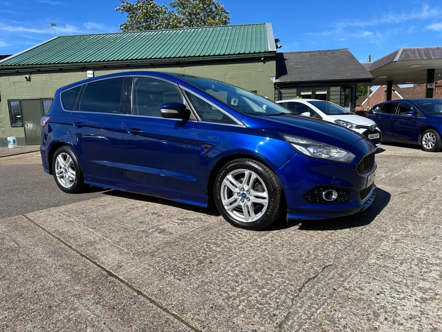 Ford S-Max Listing Image