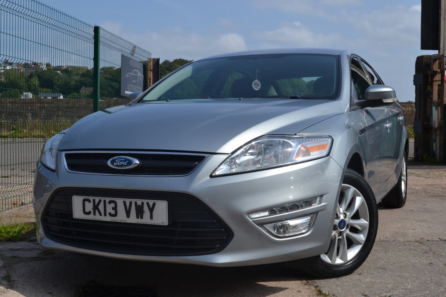 Ford Mondeo Listing Image