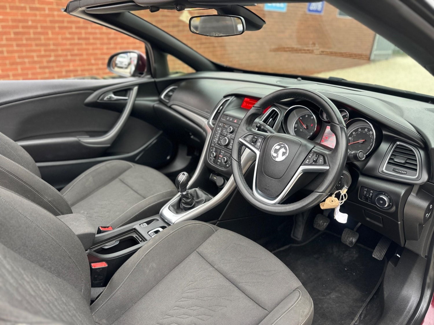 Vauxhall Cascada Listing Image