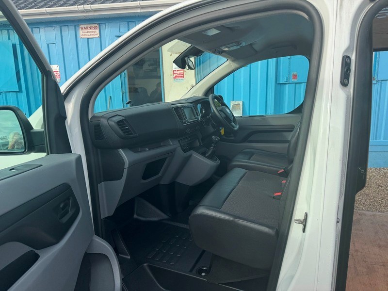 Vauxhall Vivaro Listing Image