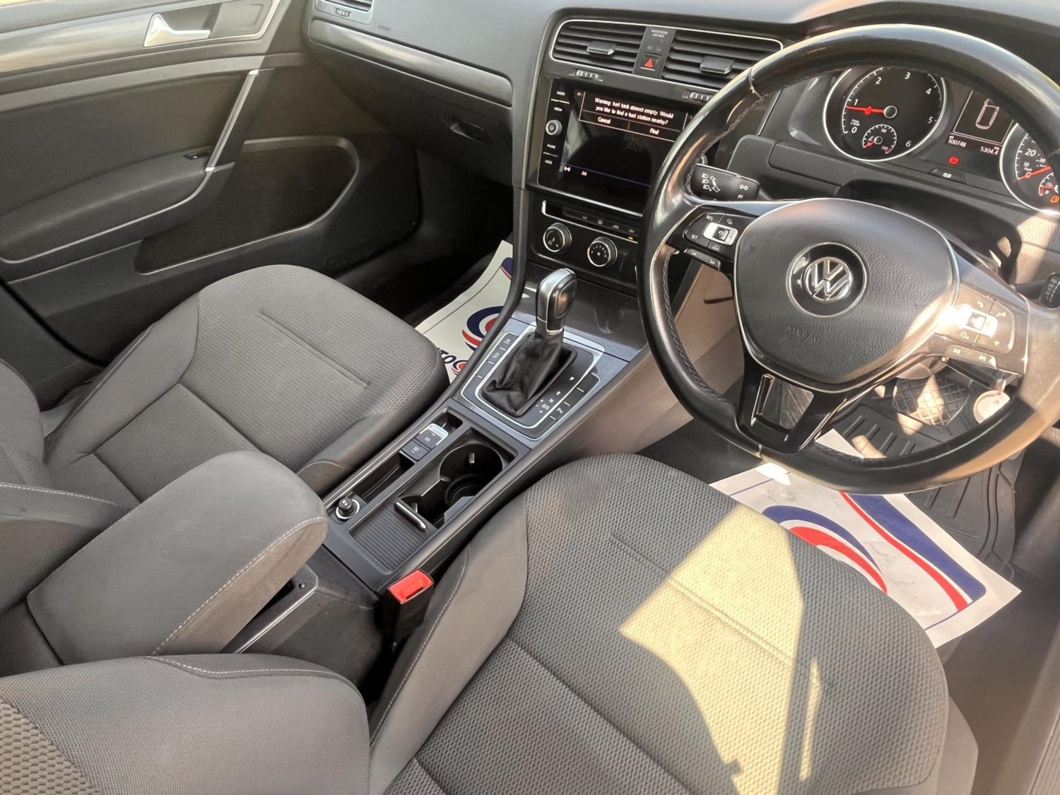 Volkswagen Golf Listing Image