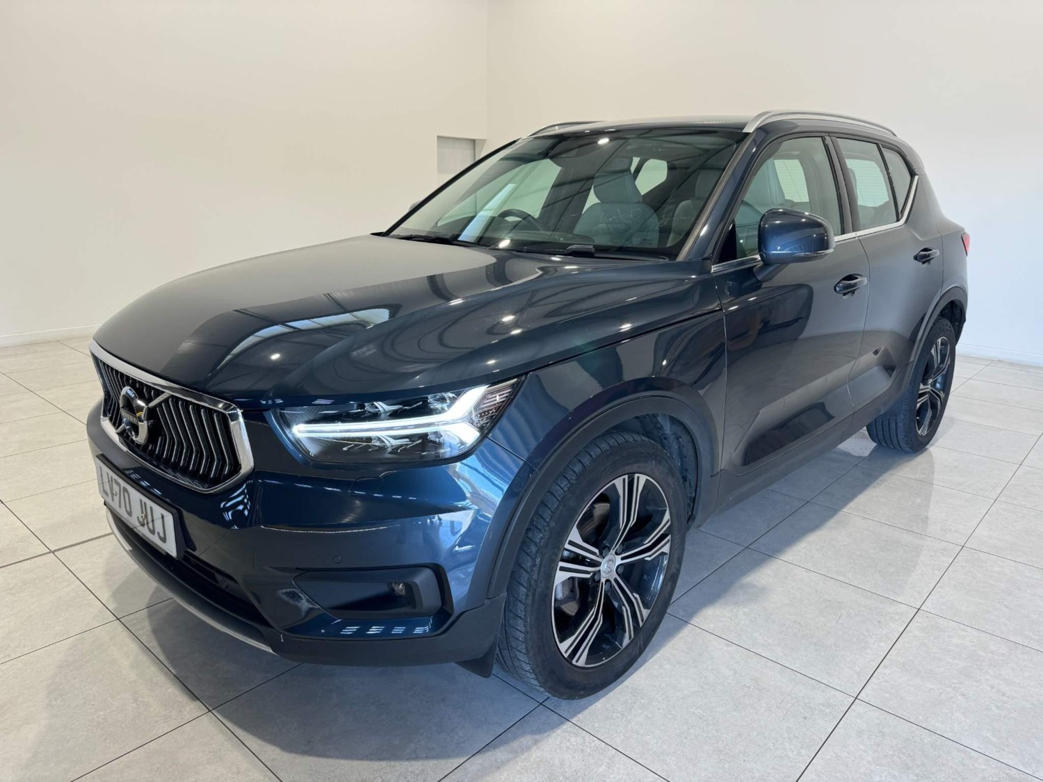 Volvo XC40 Listing Image