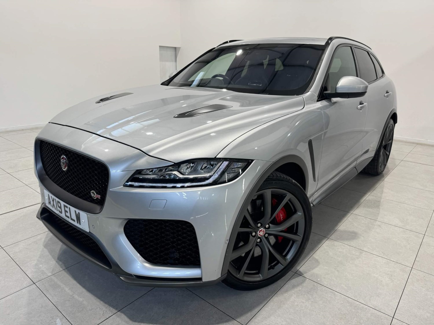 Jaguar F-PACE Listing Image