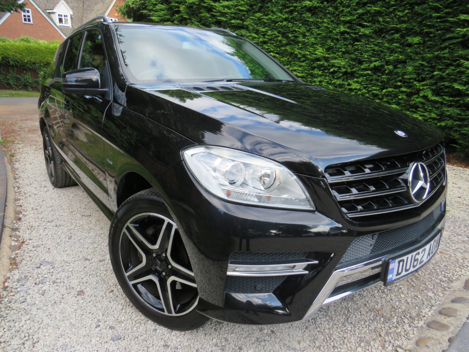 Mercedes-Benz M-Class Listing Image