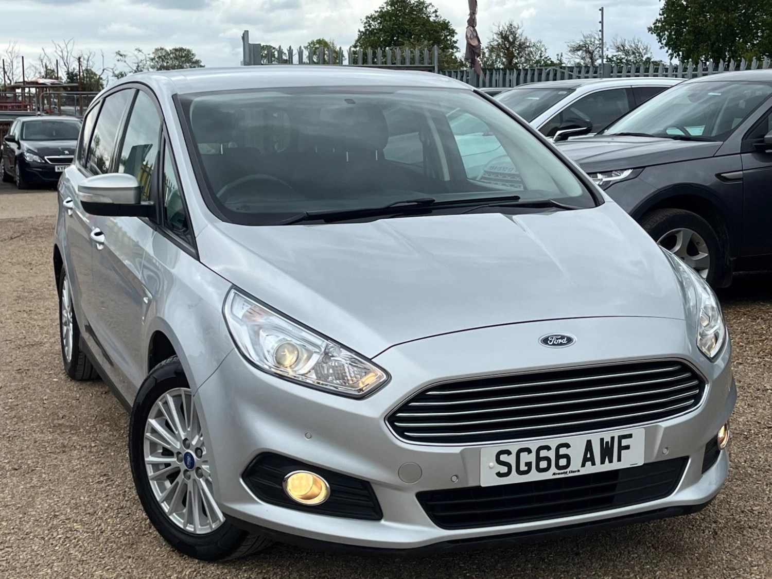 Ford S-Max Listing Image