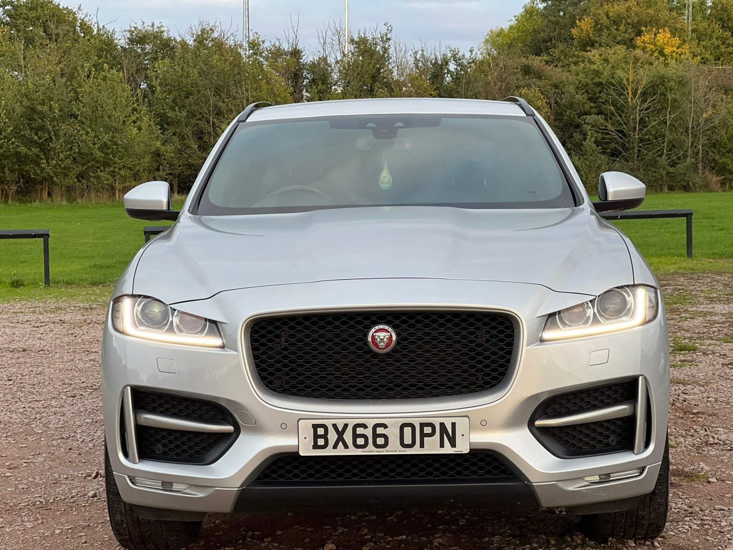 Jaguar F-PACE Listing Image