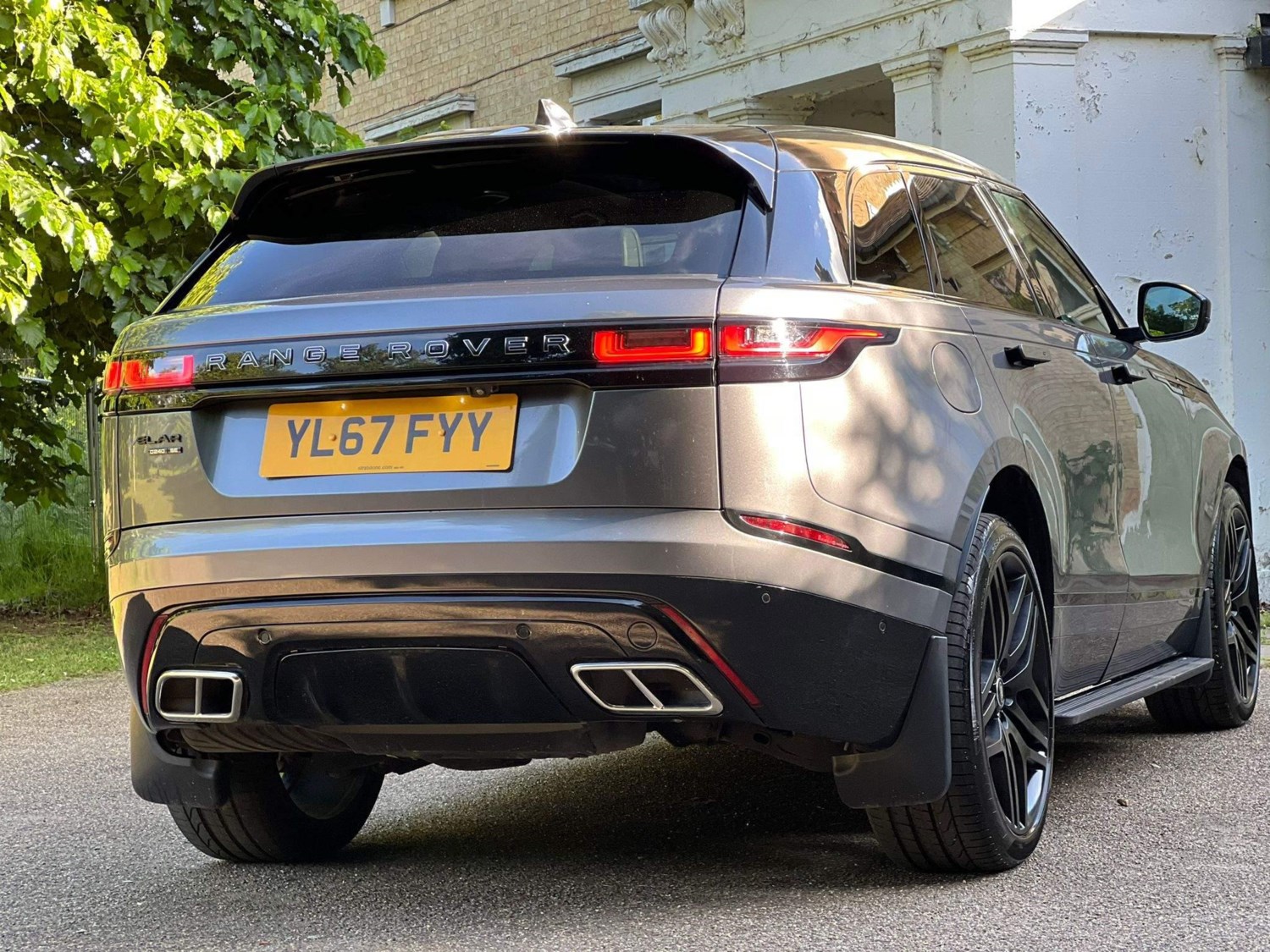 Land Rover Range Rover Velar Listing Image