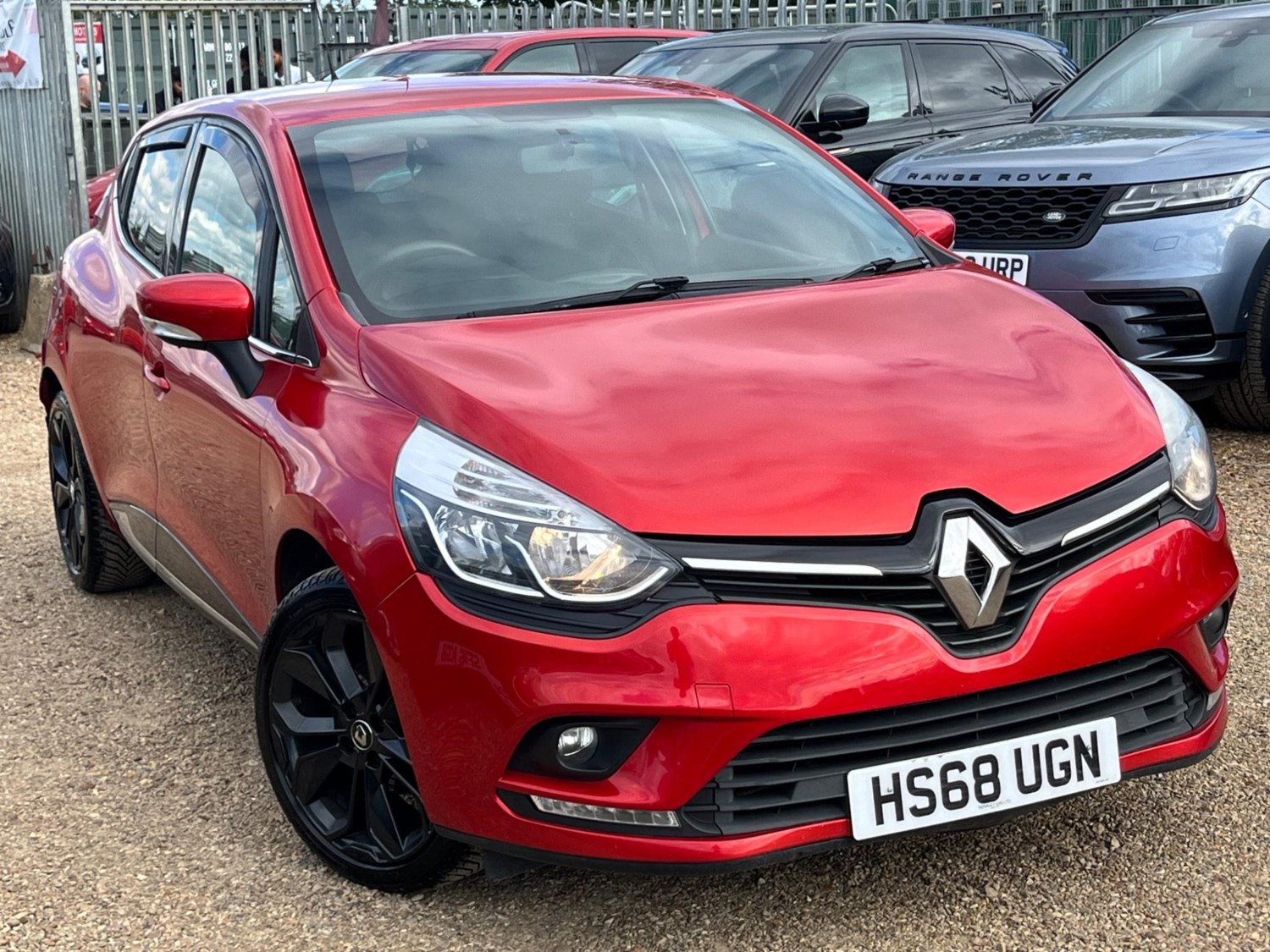 Renault Clio Listing Image