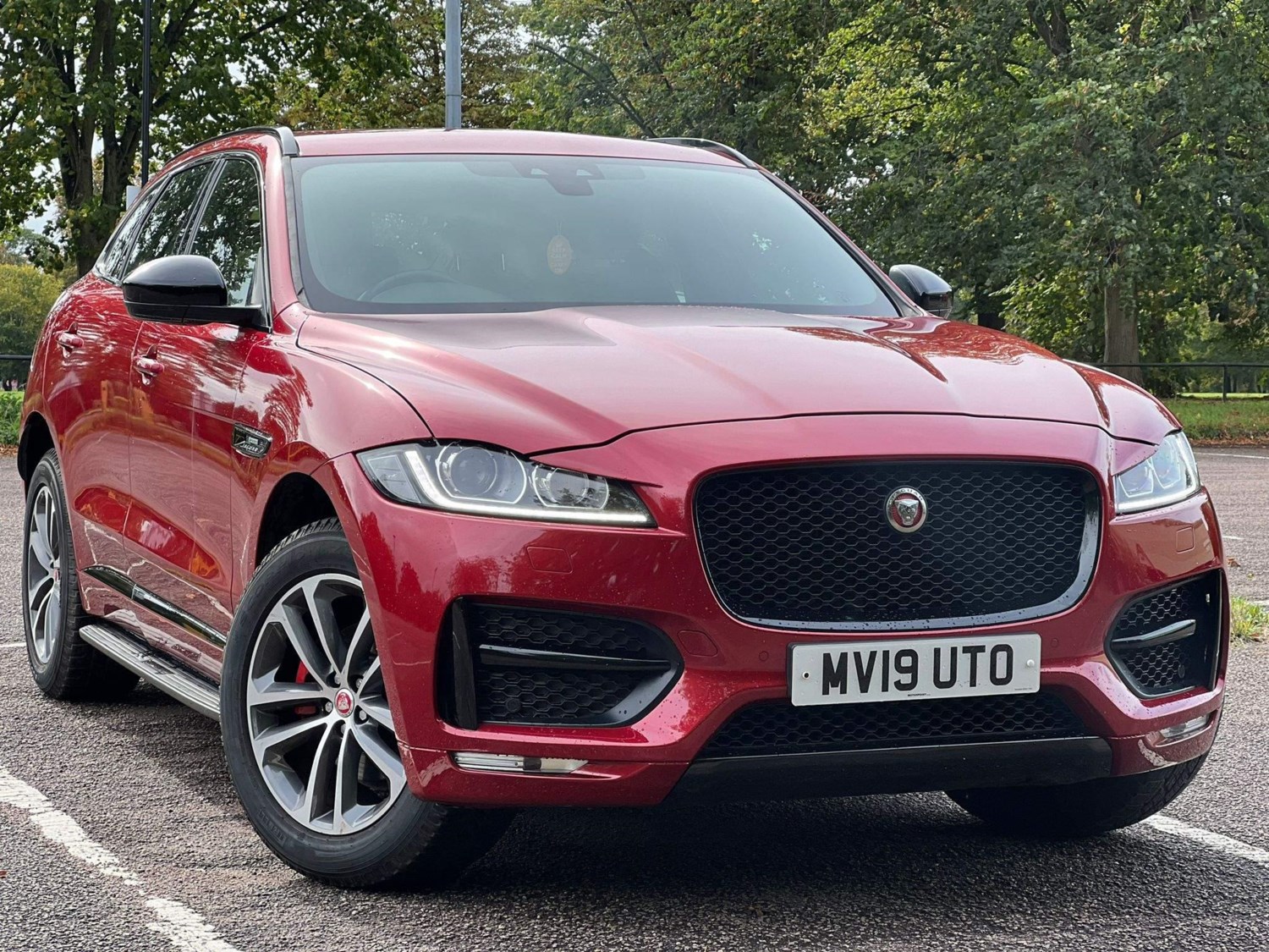 Jaguar F-PACE Listing Image