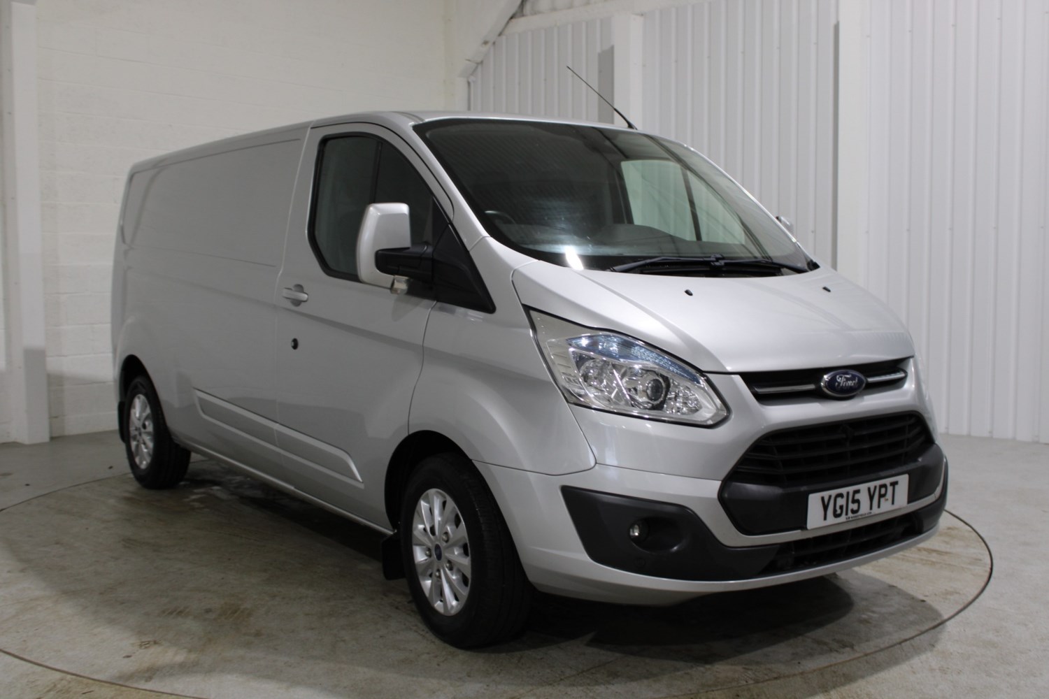 Ford Transit Custom Listing Image