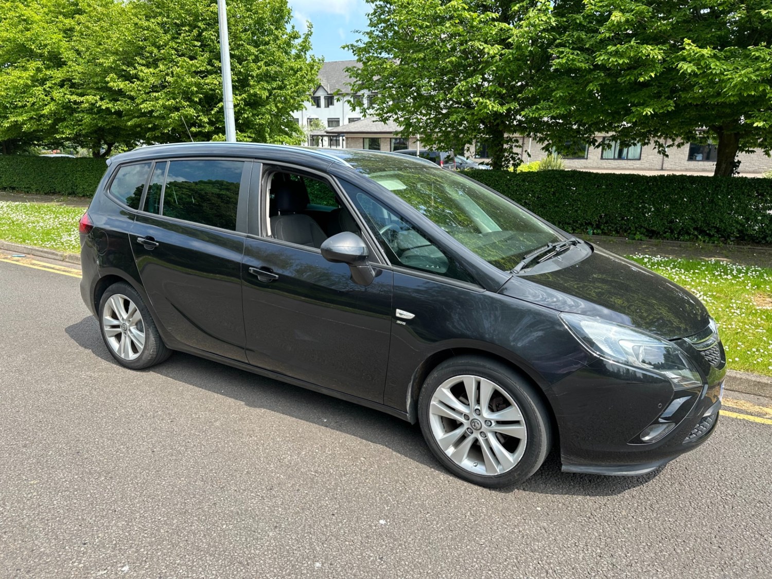 Vauxhall Zafira Listing Image