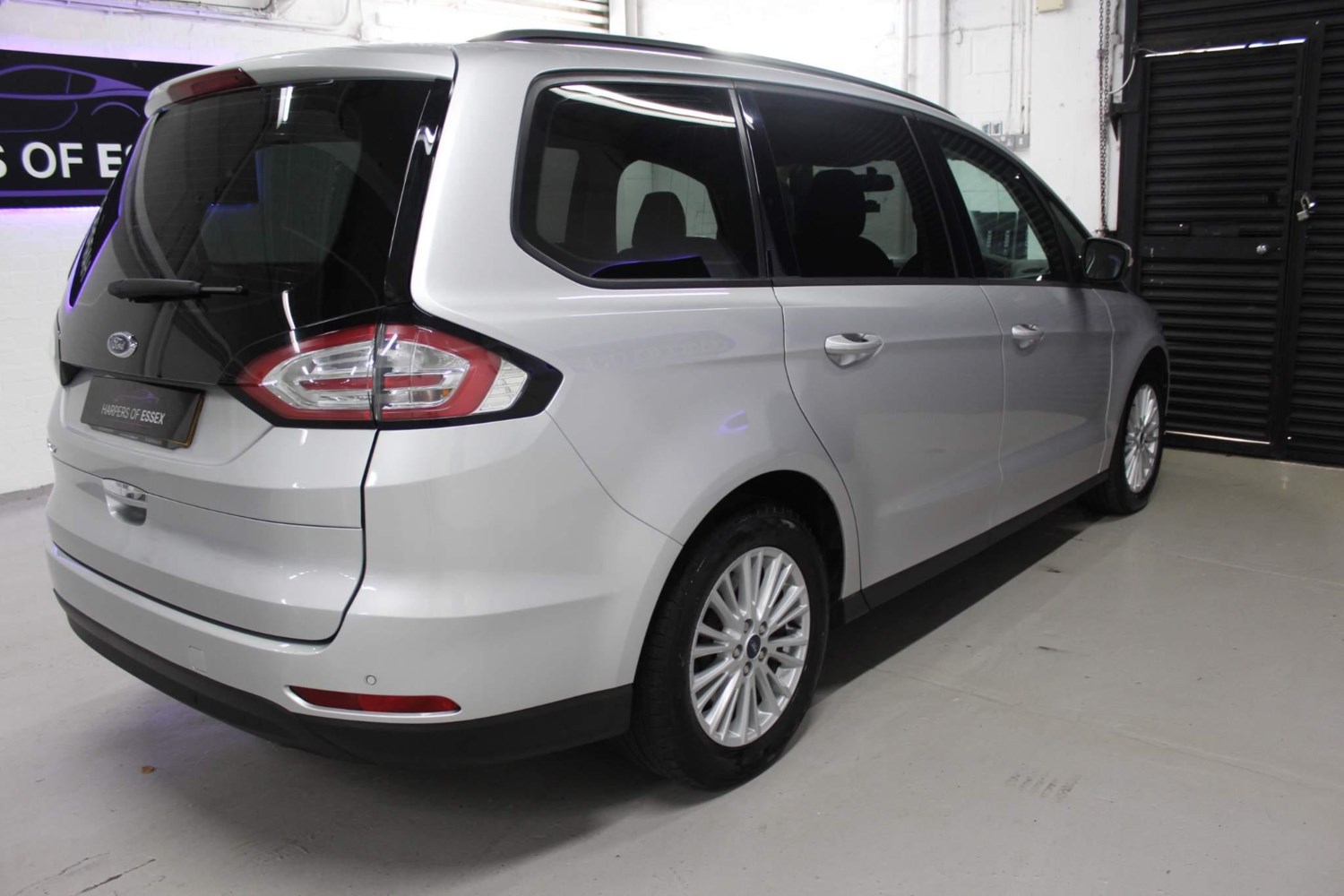 Ford Galaxy Listing Image