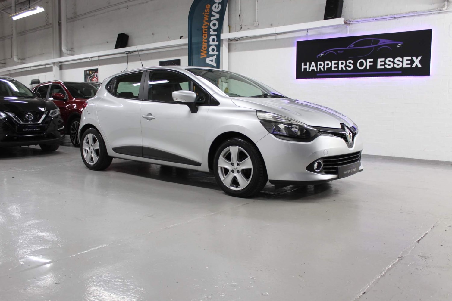 Renault Clio Listing Image