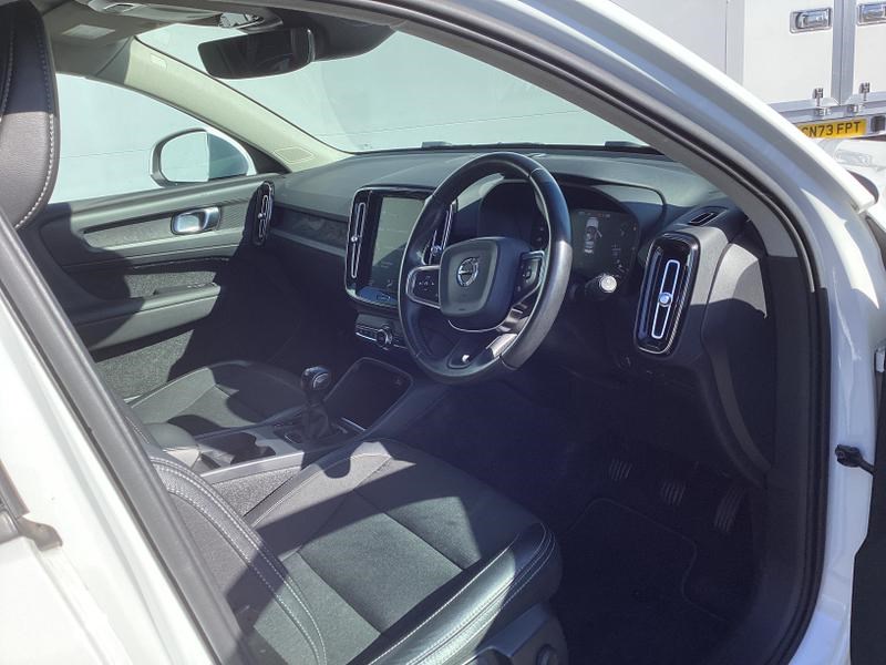 Volvo XC40 Listing Image