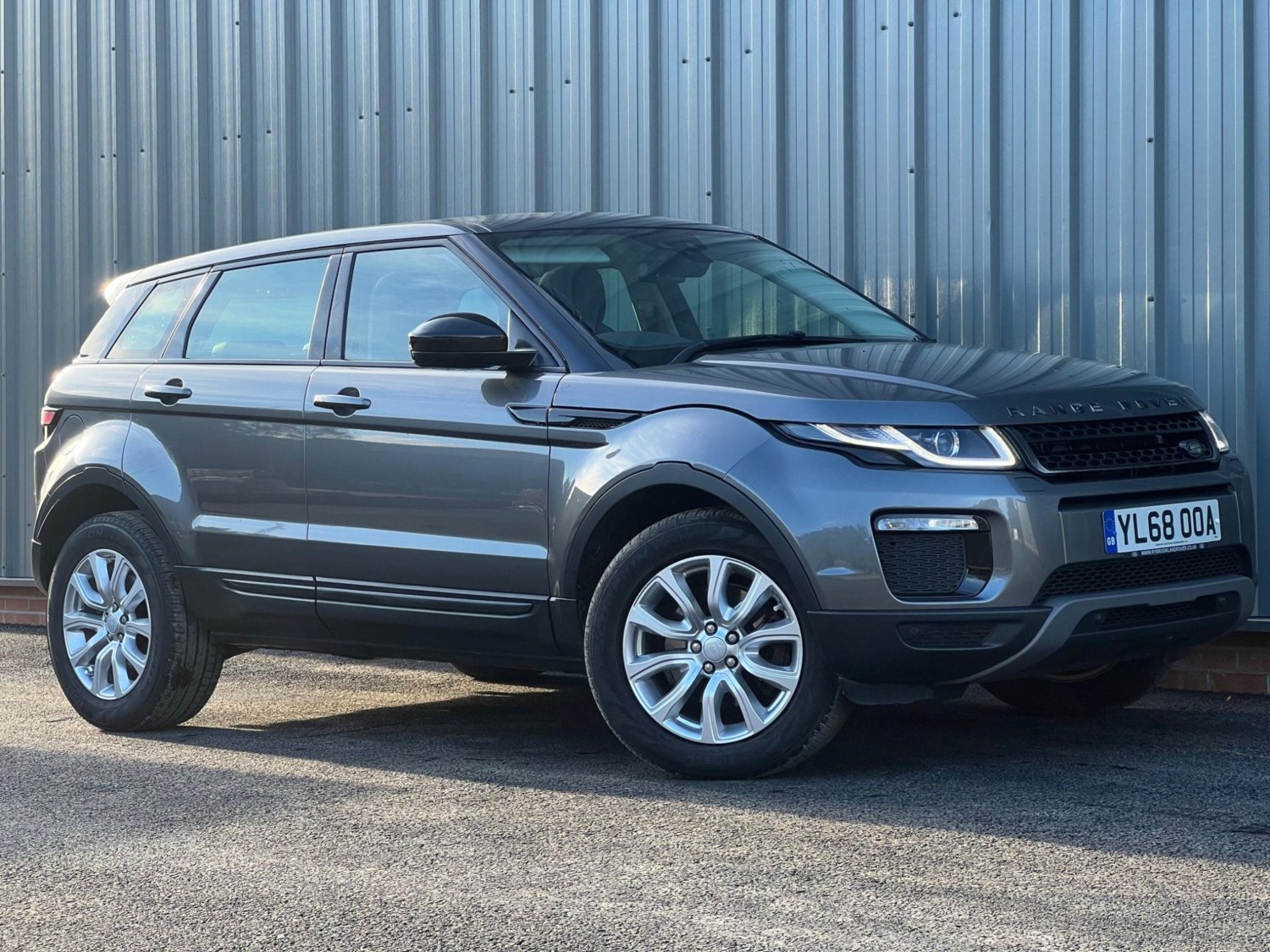 Land Rover Range Rover Evoque Listing Image