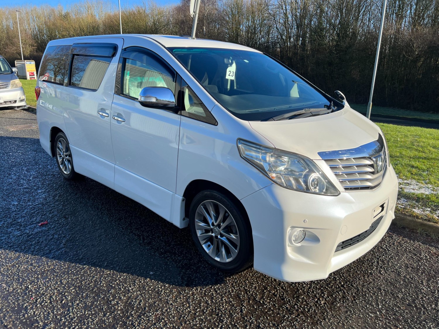 Toyota Alphard Listing Image