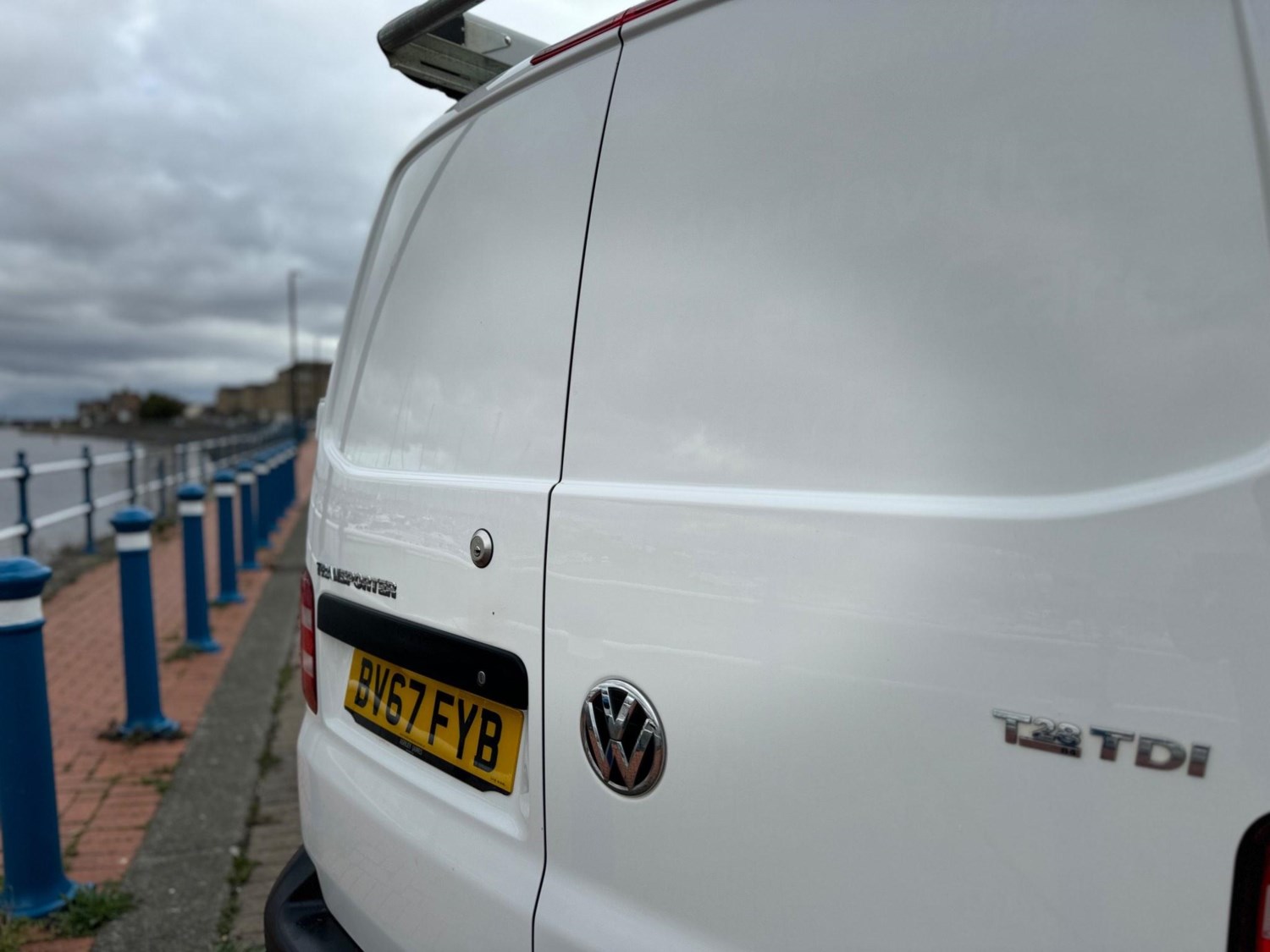 Volkswagen Transporter Listing Image