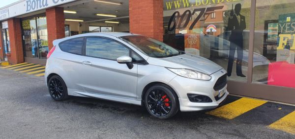 2015 (15) Ford Fiesta 1.0 EcoBoost 125 Zetec S 3dr FREE ROAD TAX For Sale In Swansea, Glamorgan