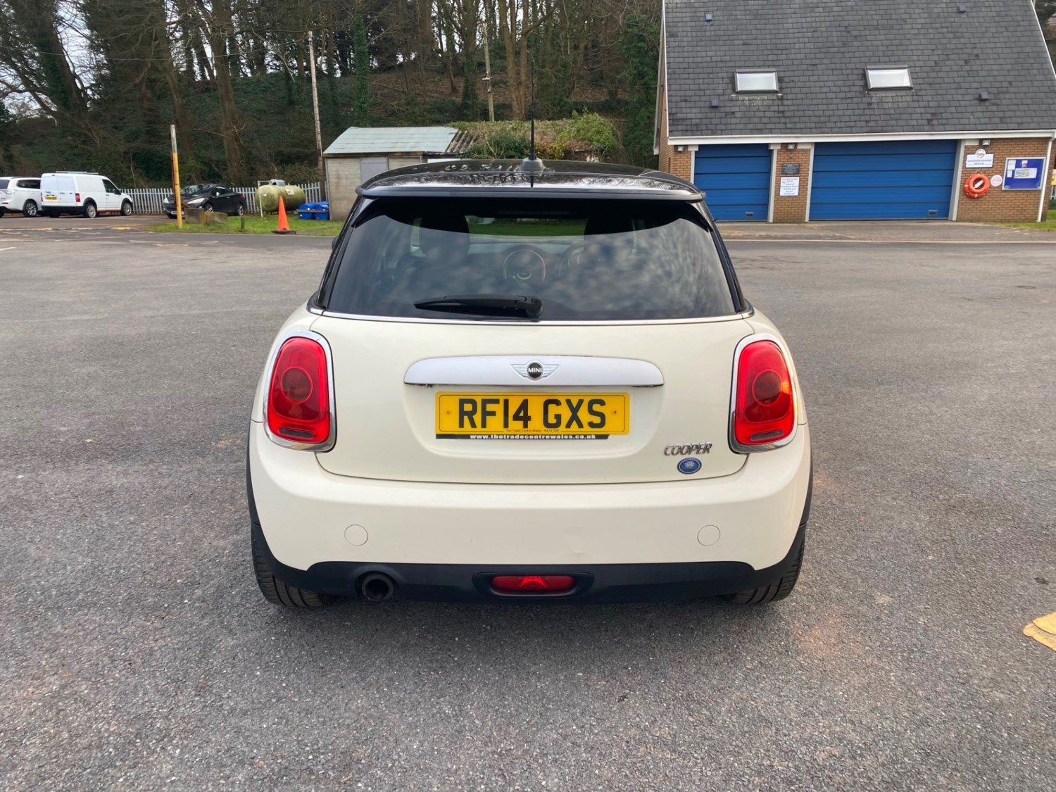 MINI Hatch Listing Image