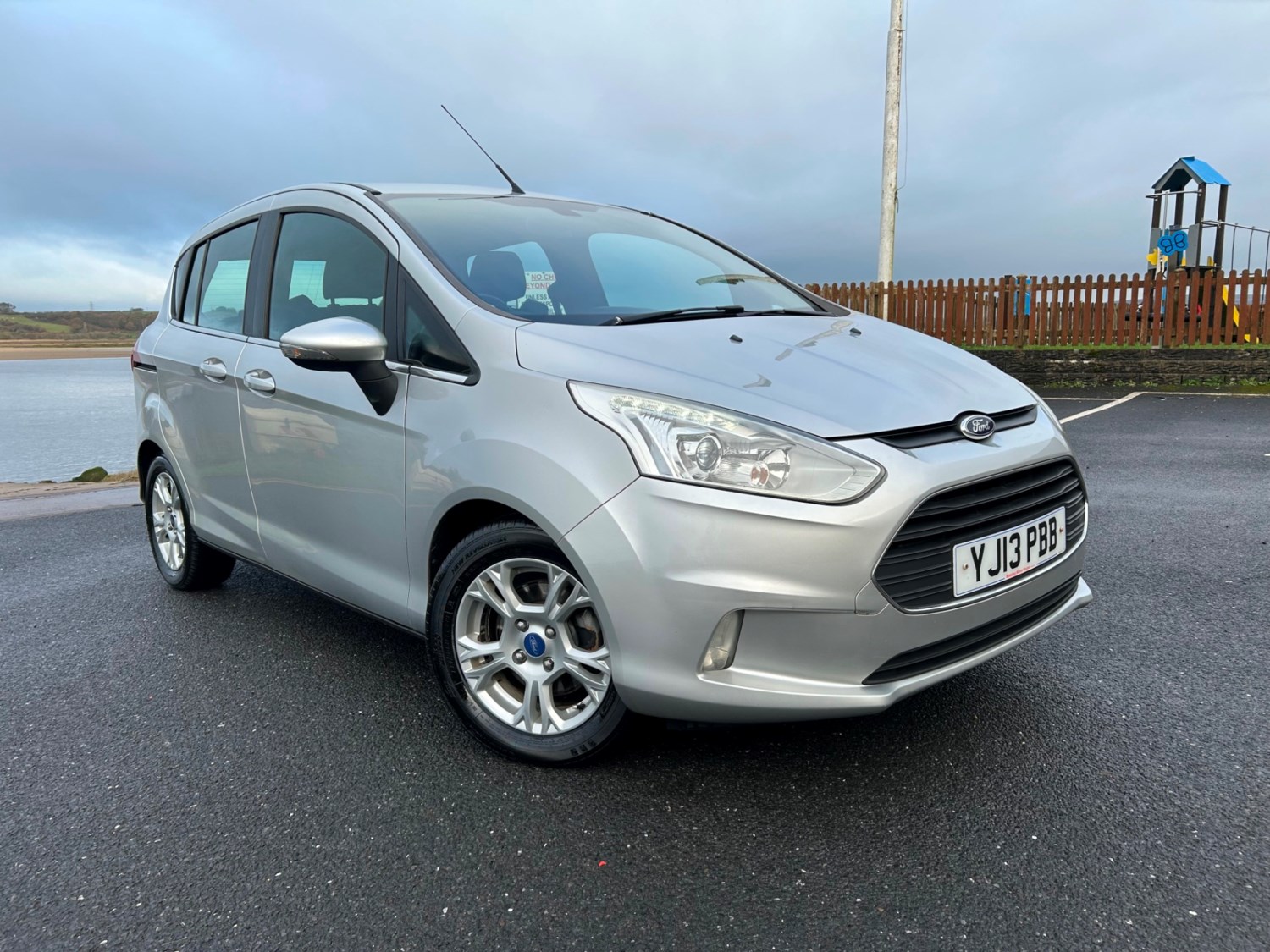 Ford B-Max Listing Image