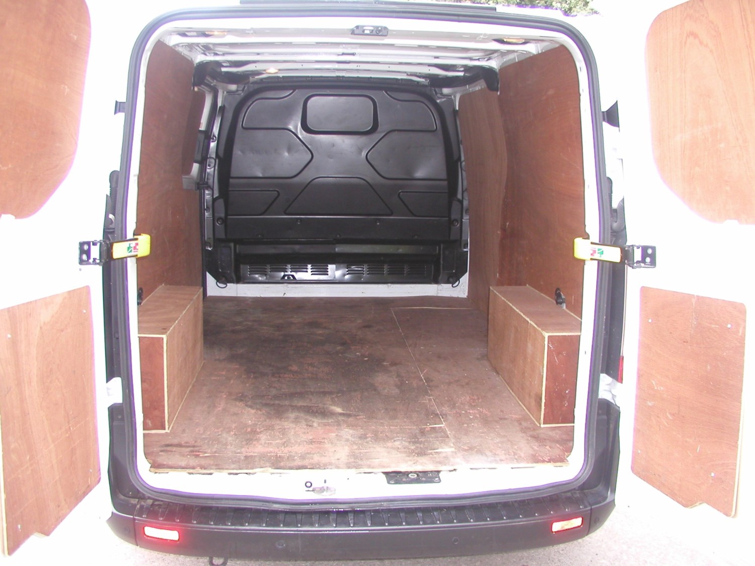 Ford Transit Custom Listing Image